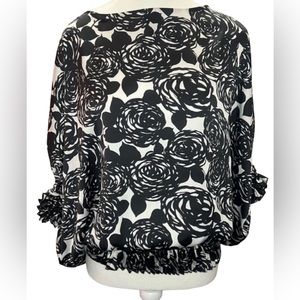 GRACE ELEMENTS floral pattern blouse, black & white, Size small will fit Medium